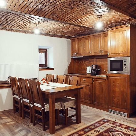 Cozy Apartment Braşov Buitenkant foto