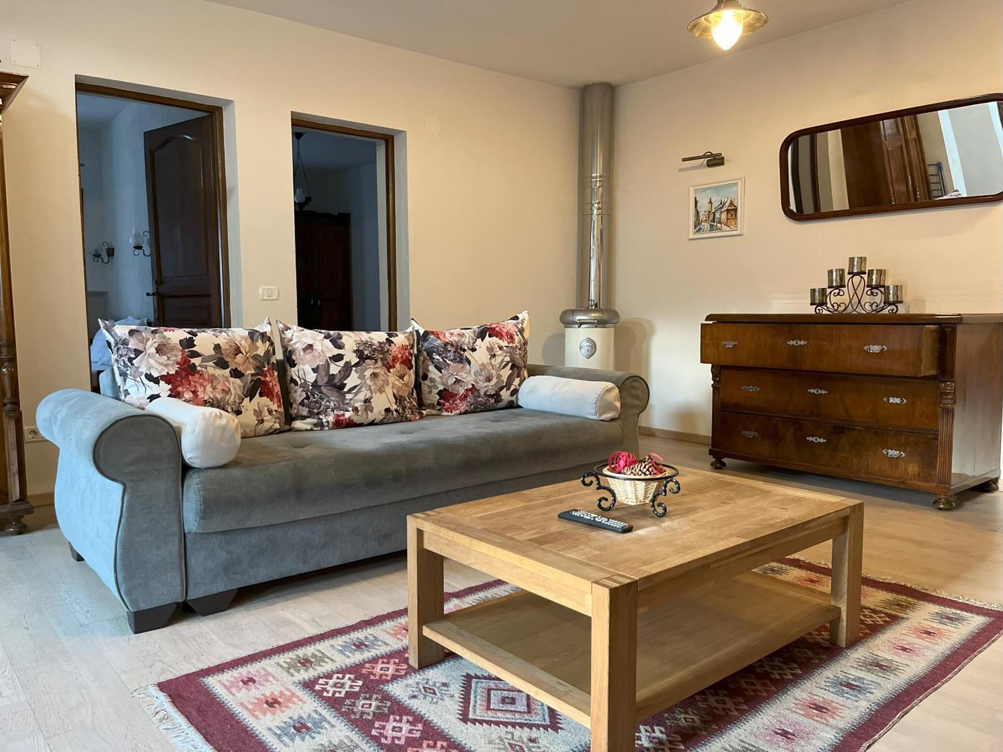 Cozy Apartment Braşov Buitenkant foto