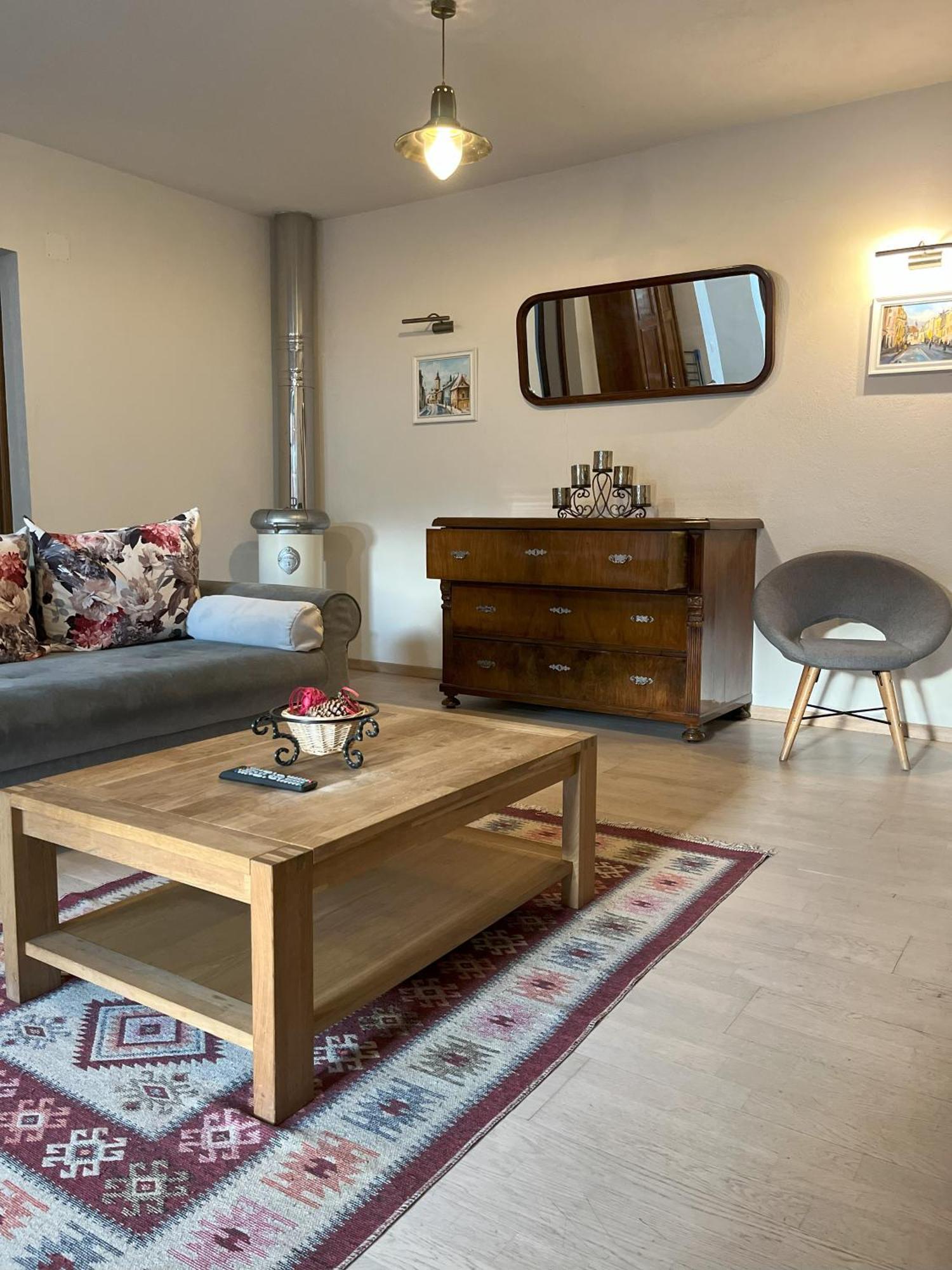 Cozy Apartment Braşov Buitenkant foto