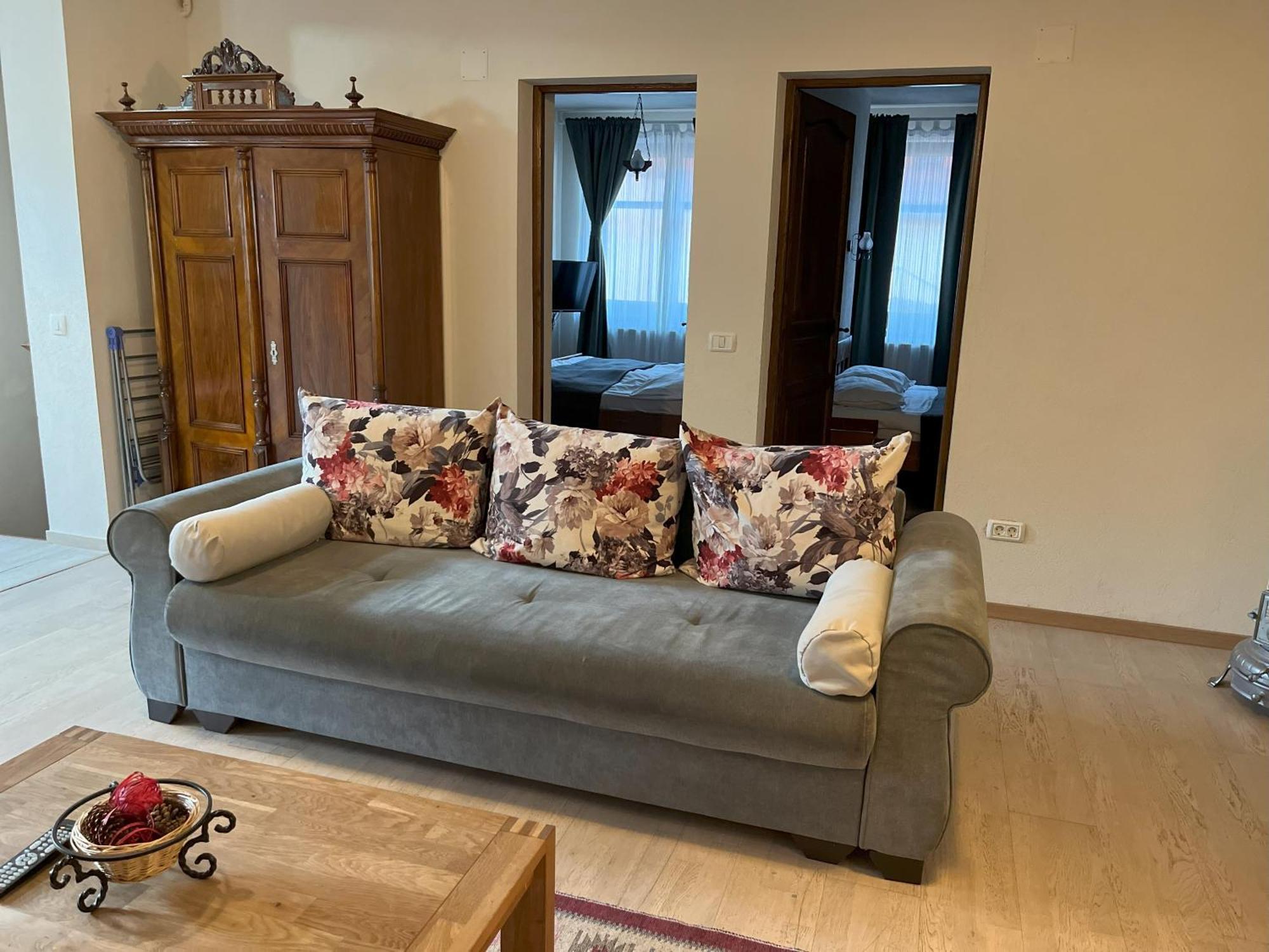 Cozy Apartment Braşov Buitenkant foto
