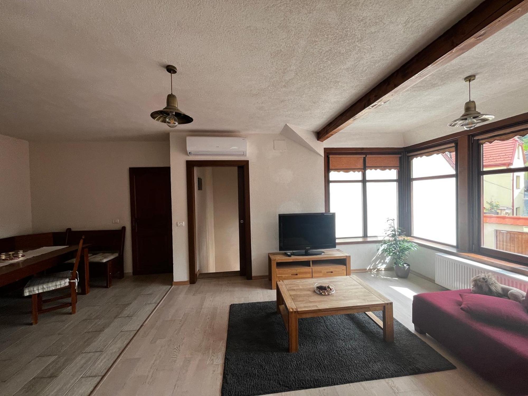 Cozy Apartment Braşov Buitenkant foto
