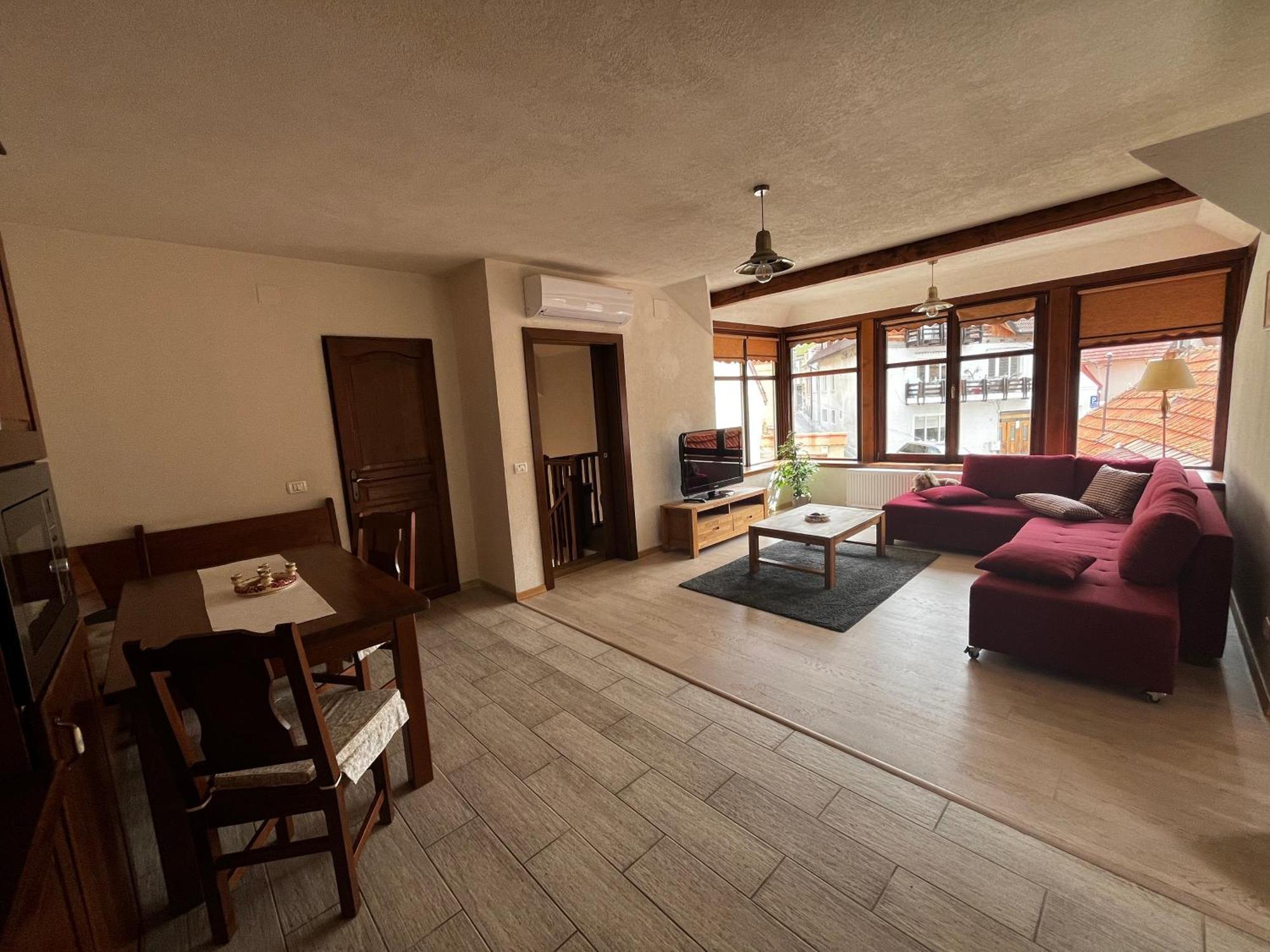 Cozy Apartment Braşov Buitenkant foto