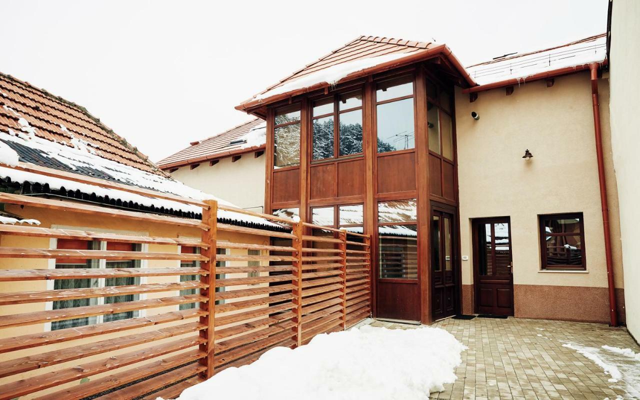 Cozy Apartment Braşov Buitenkant foto
