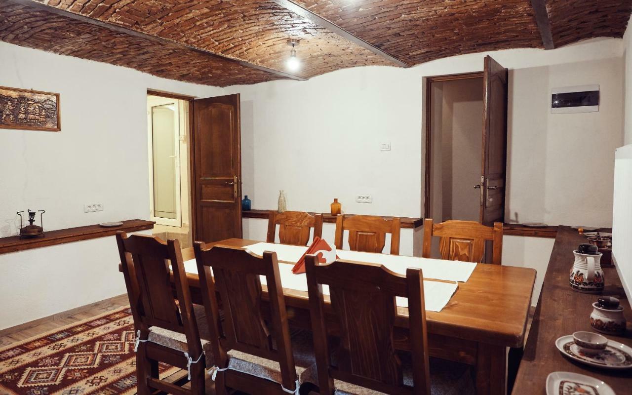 Cozy Apartment Braşov Buitenkant foto