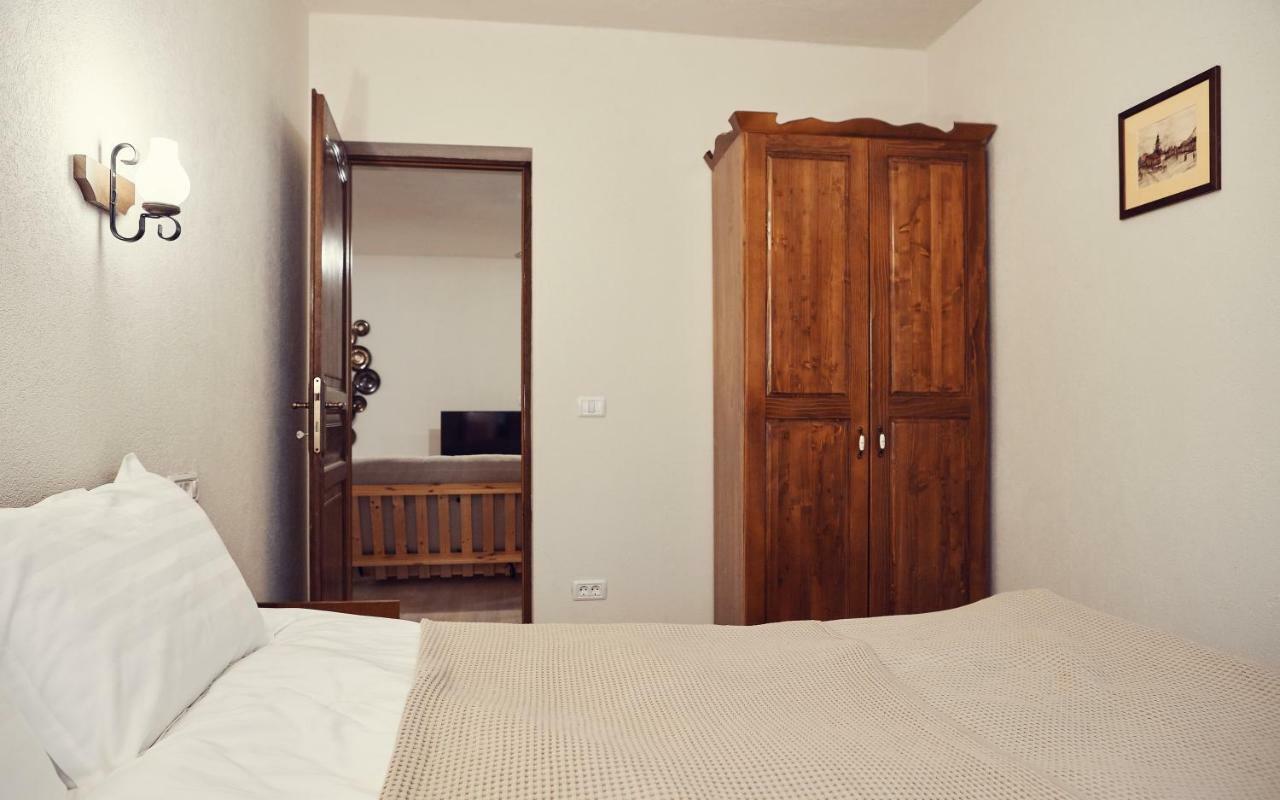Cozy Apartment Braşov Buitenkant foto