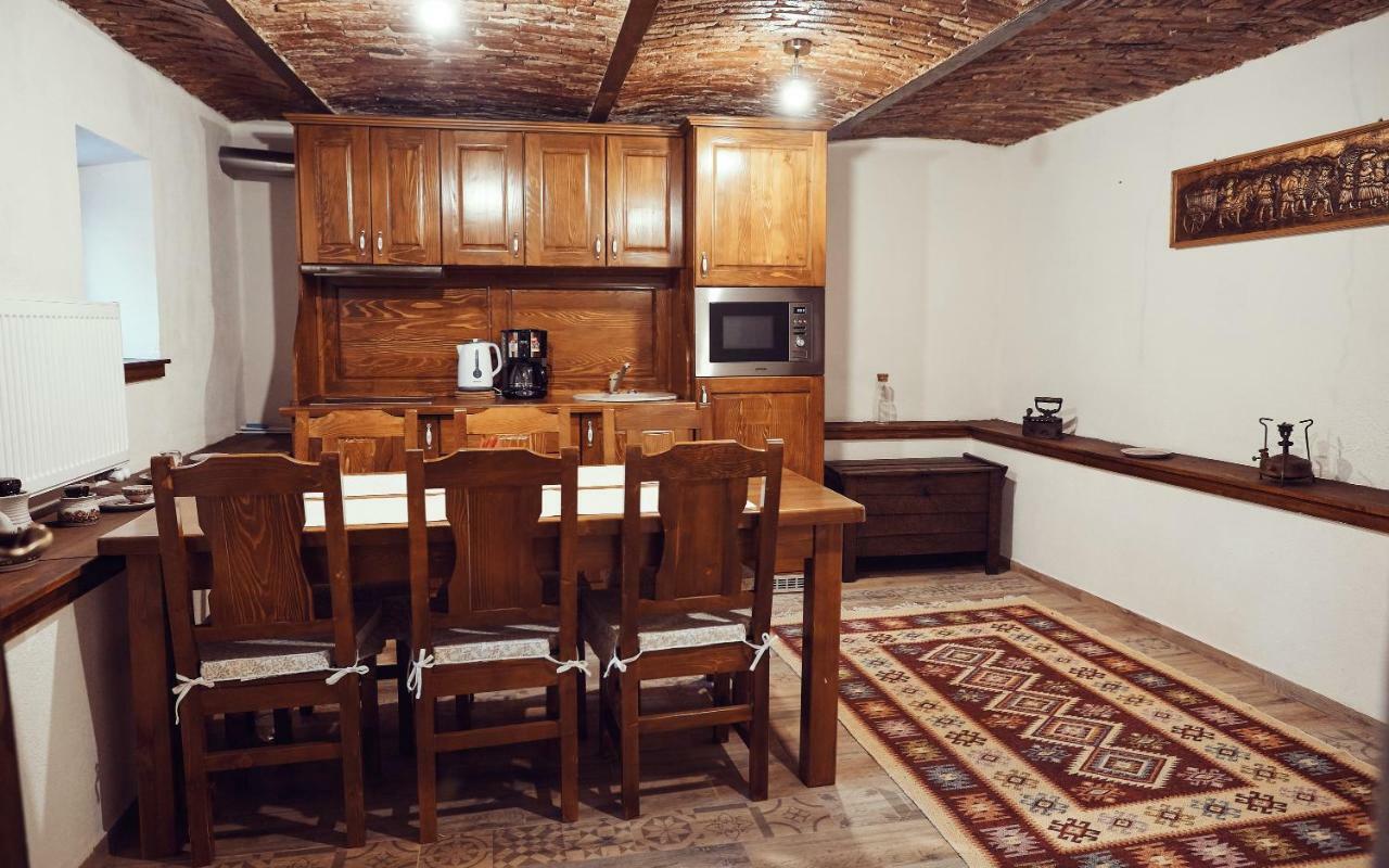 Cozy Apartment Braşov Buitenkant foto