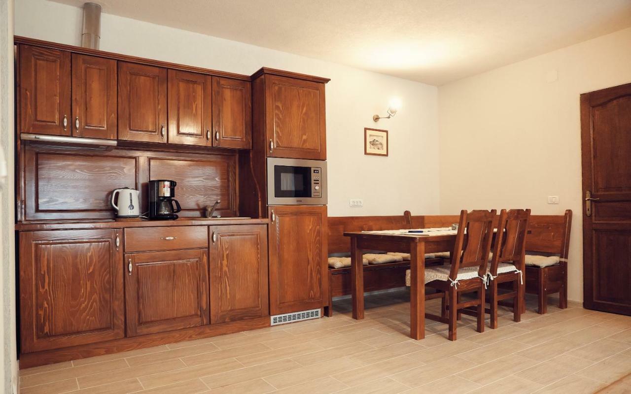 Cozy Apartment Braşov Buitenkant foto